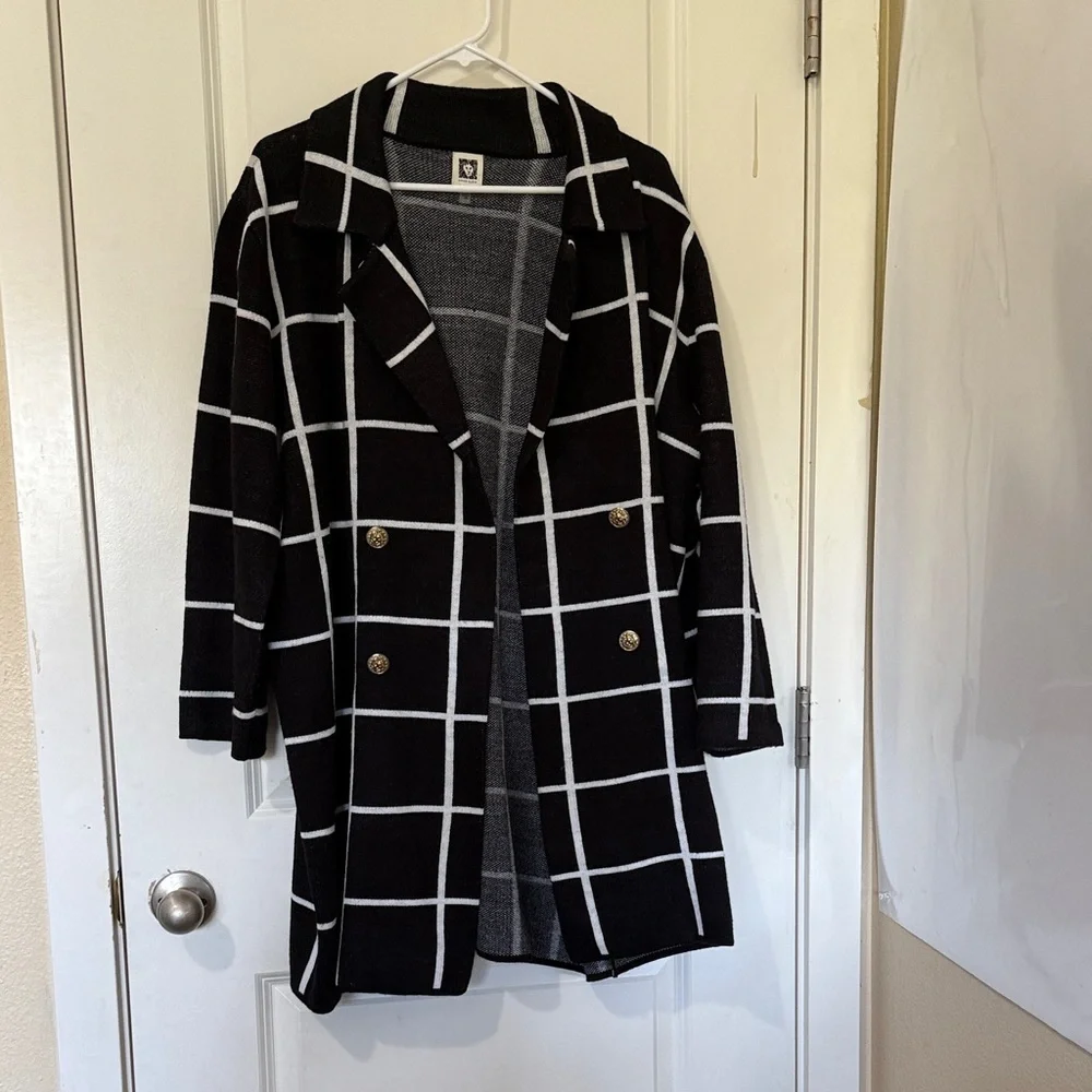 Anne Klein Black and White Knit Sweater - Picture 7 of 7